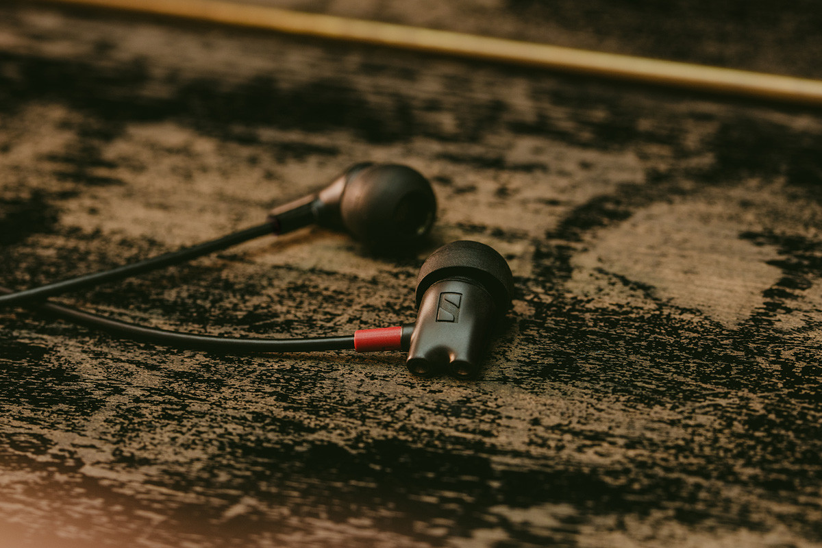 Sennheiser IE 800 S - audiofilskie referencyjne słuchawki dokanałowe