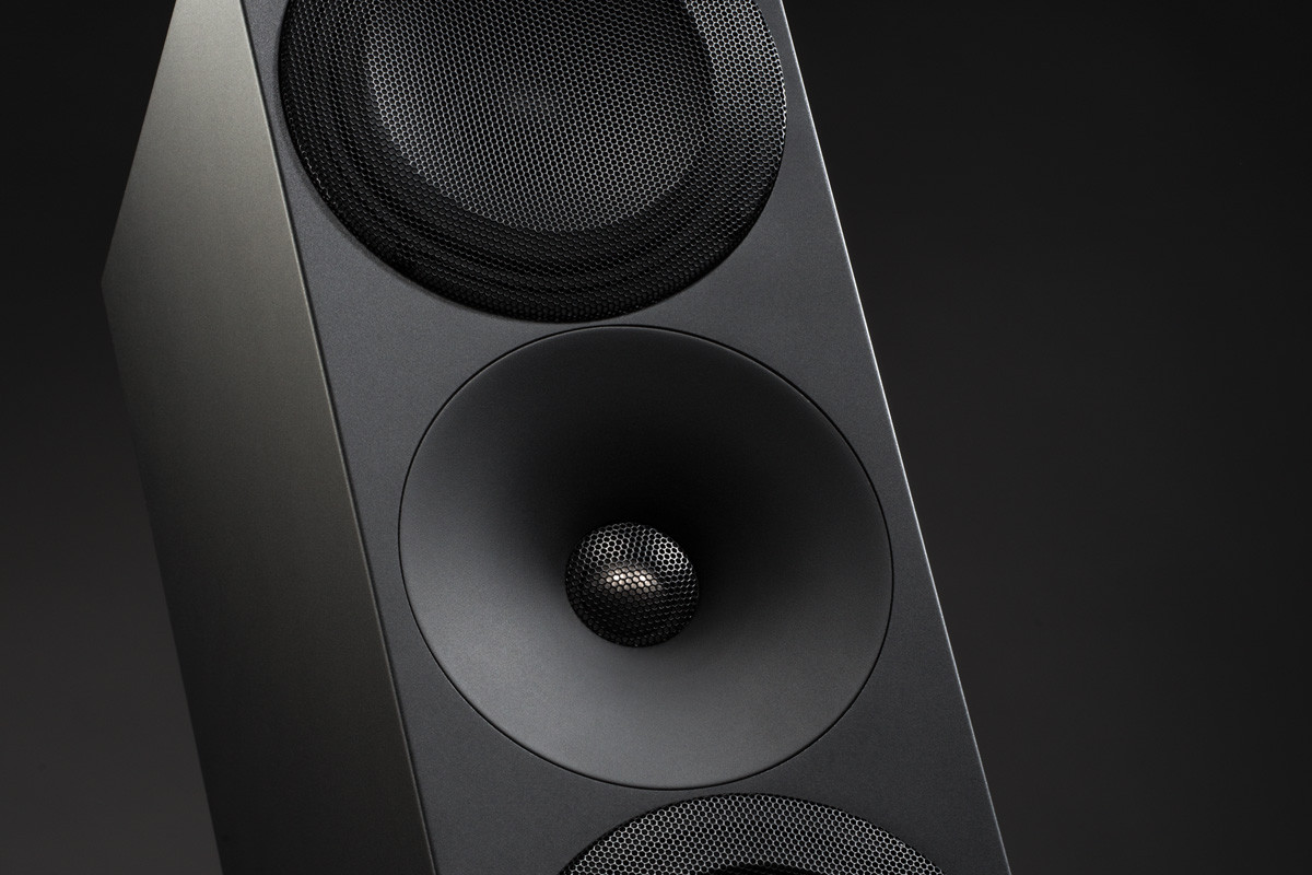 Amphion Helium 520C Black - kolumna centralna
