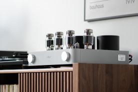 Fezz Titania EVO Burning Red - wzmacniacz lampowy