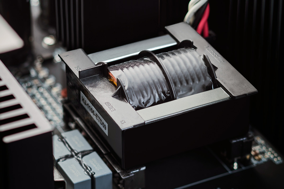 Primare A35.8 Black - wzmacniacz | wielokanałowa końcówka mocy