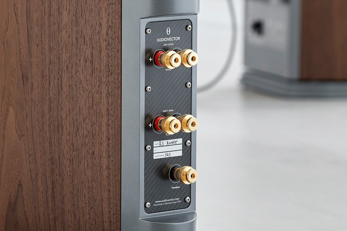 Audiovector R3 Arreté White Silk - kolumny podłogowe