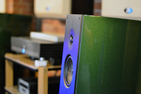 Acoustic Energy Corinium Matte White - kolumny podłogowe