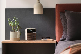Ruark Audio R1S Light Cream - kompaktowe radio FM/DAB+ z funkcjami sieciowymi