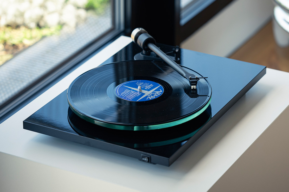 Pro-Ject T2 Super Phono Black High Gloss - gramofon analogowy