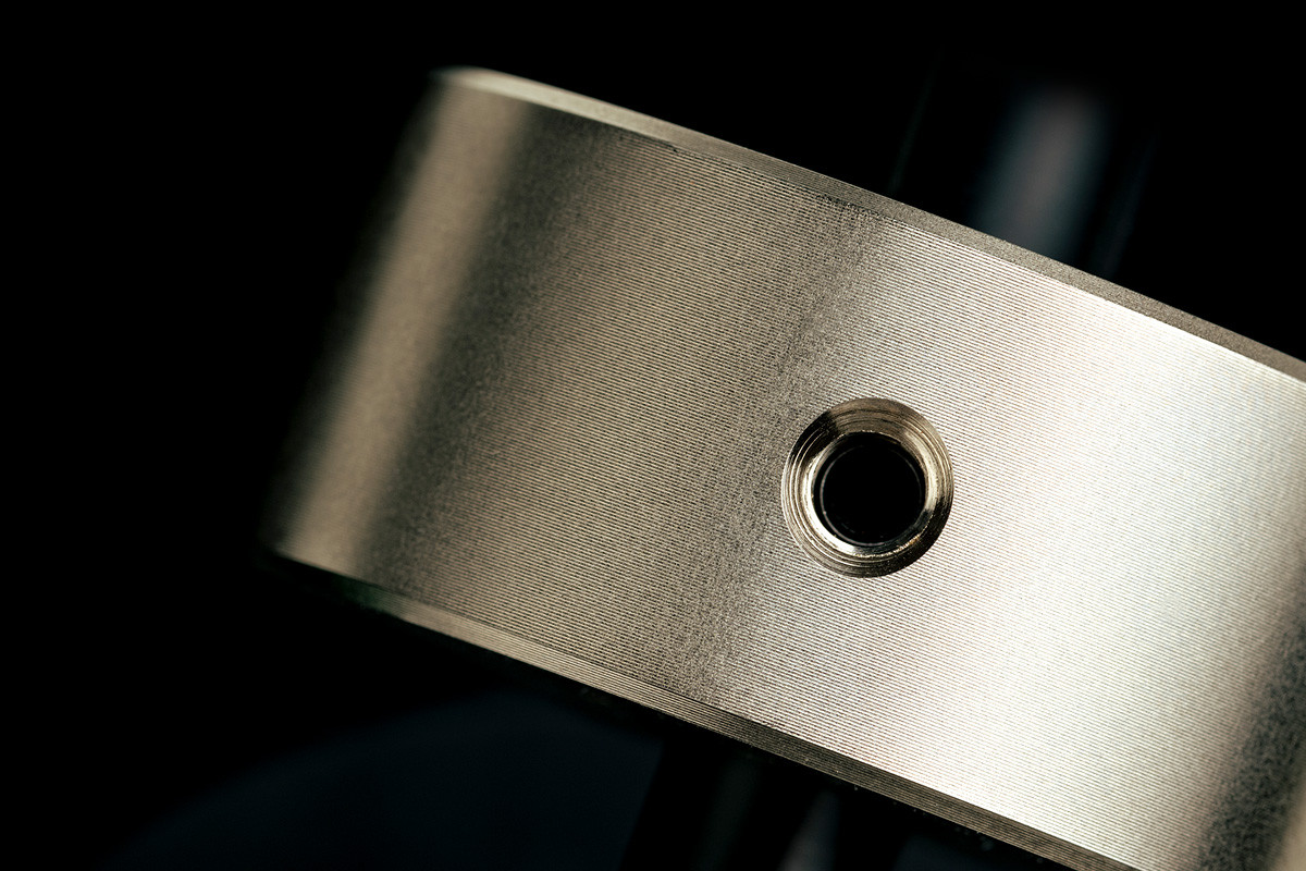 Pro-Ject T2 W Black High Gloss - gramofon analogowy