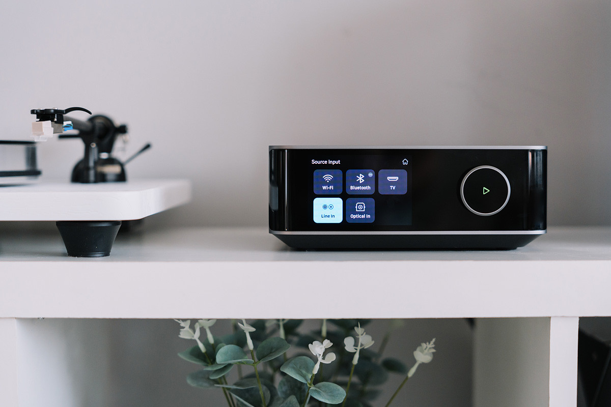 WiiM Amp Ultra Space Grey - system audio typu "all-in-one"