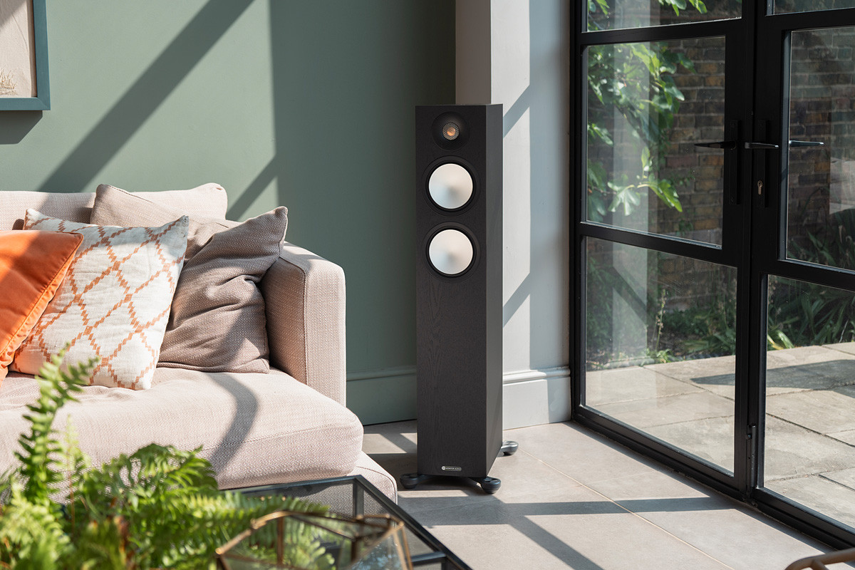 Monitor Audio Bronze 300 7G Walnut - kolumny podłogowe