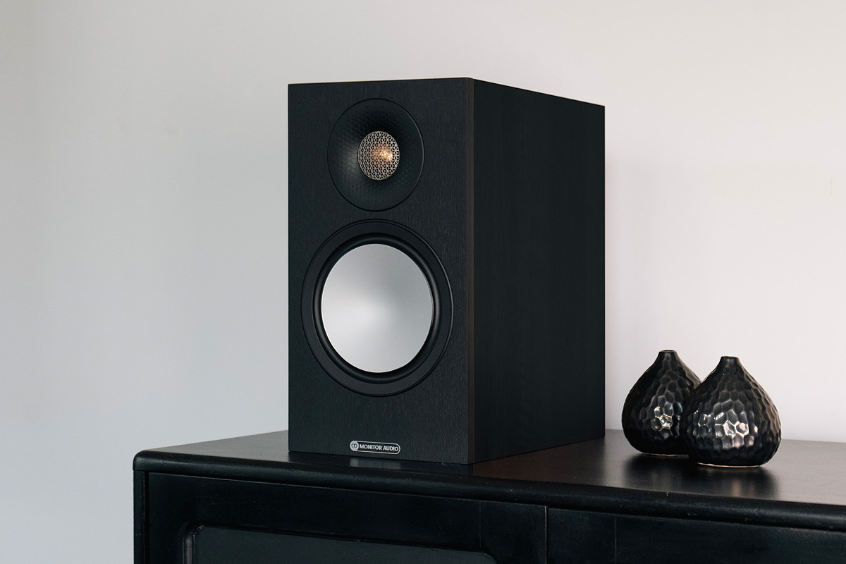 Monitor Audio Bronze 50 7G Walnut - kolumny podstawkowe