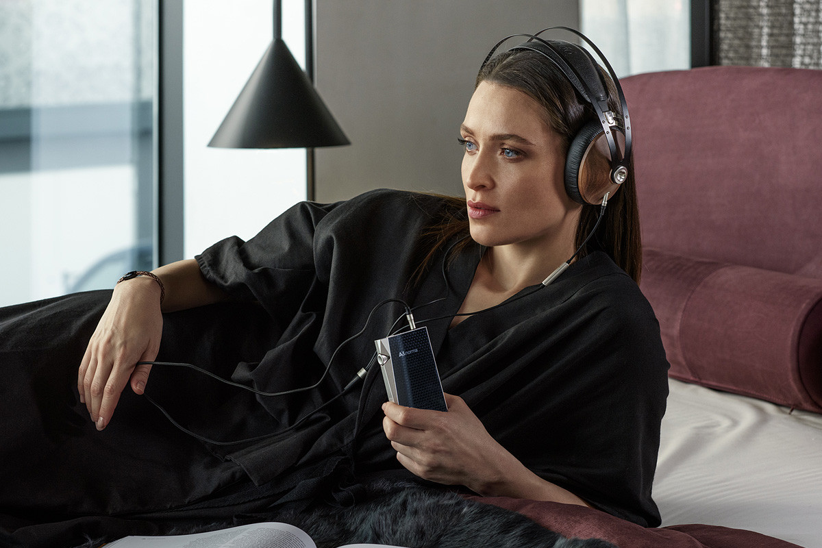 Meze 99 Classics Walnut Silver - słuchawki przewodowe