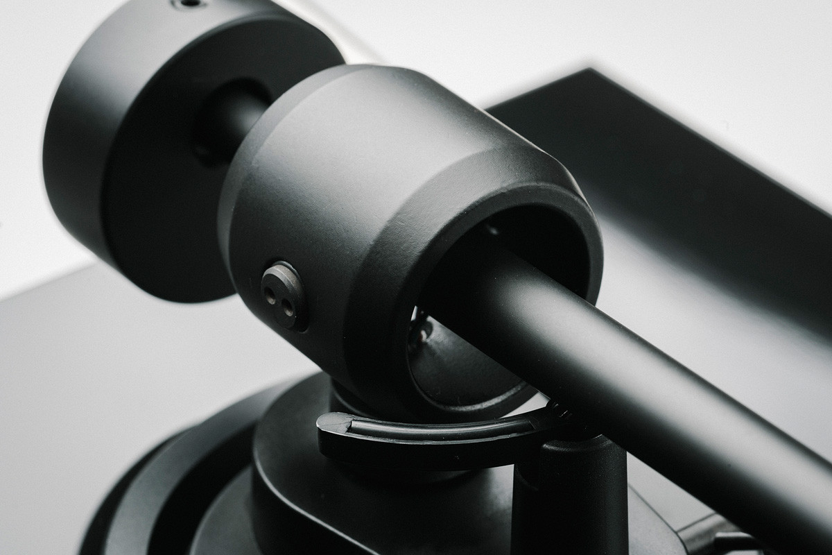 Pro-Ject E1.2 Walnut - gramofon analogowy