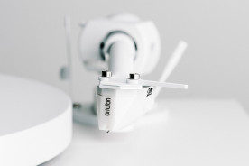 Pro-Ject Debut PRO White Edition - gramofon analogowy