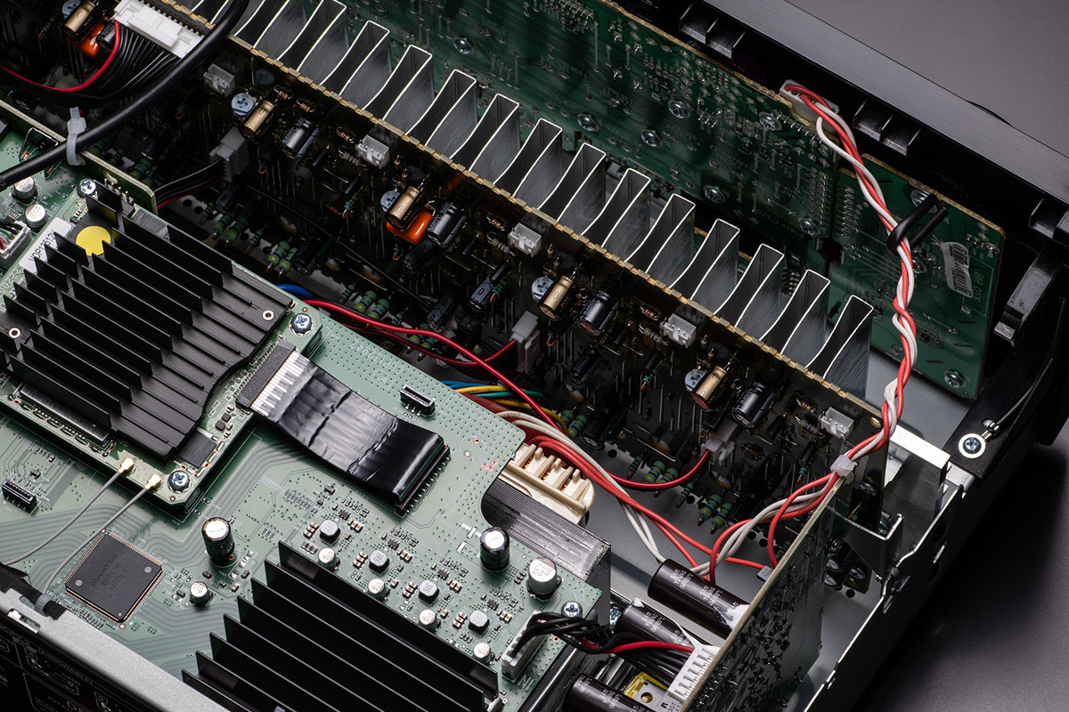 Denon AVC-X2850H - amplituner wielokanałowy