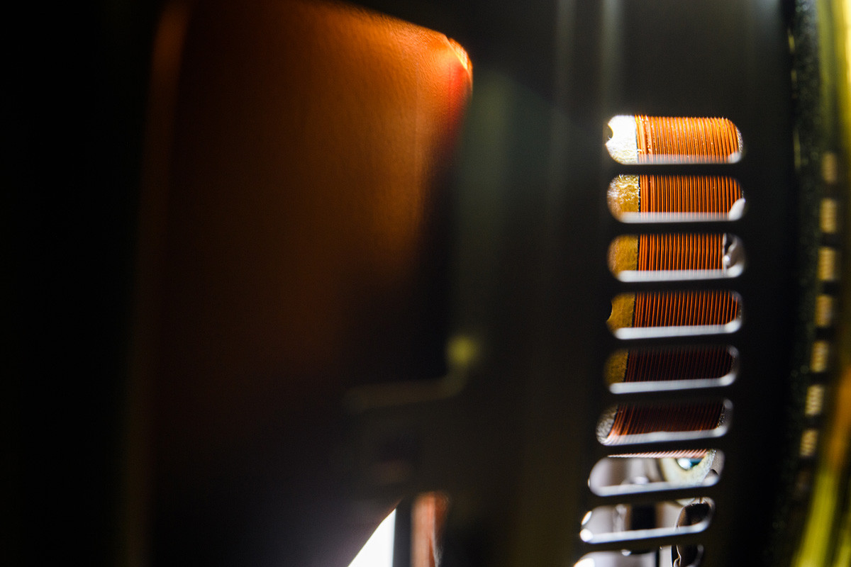 Velodyne Acoustics Deep Blue 12 Black - subwoofer aktywny