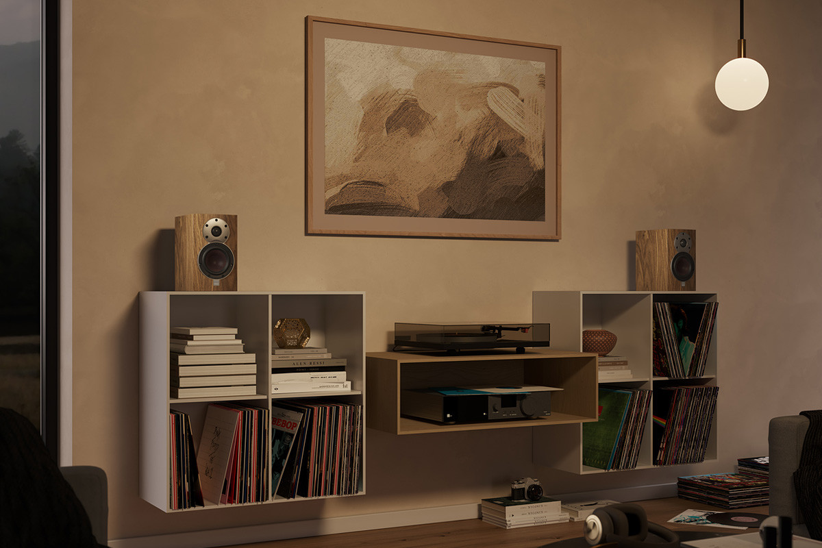 Dali Menuet SE Natural Walnut - kolumny podstawkowe