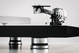 Pro-Ject Debut Reference 10 - gramofon analogowy