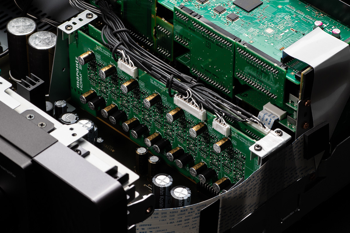 Marantz AV 30 - procesor audio | przedwzmacniacz wielokanałowy