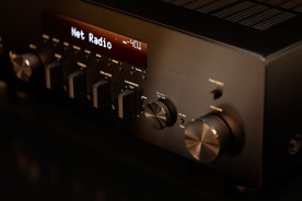 Yamaha R-N600A Black - amplituner stereo