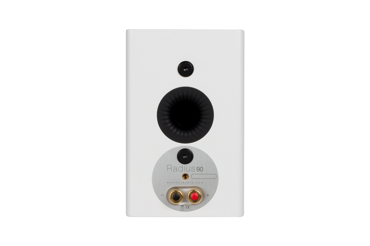 Monitor Audio Radius 90 Satin White - kolumny podstawkowe