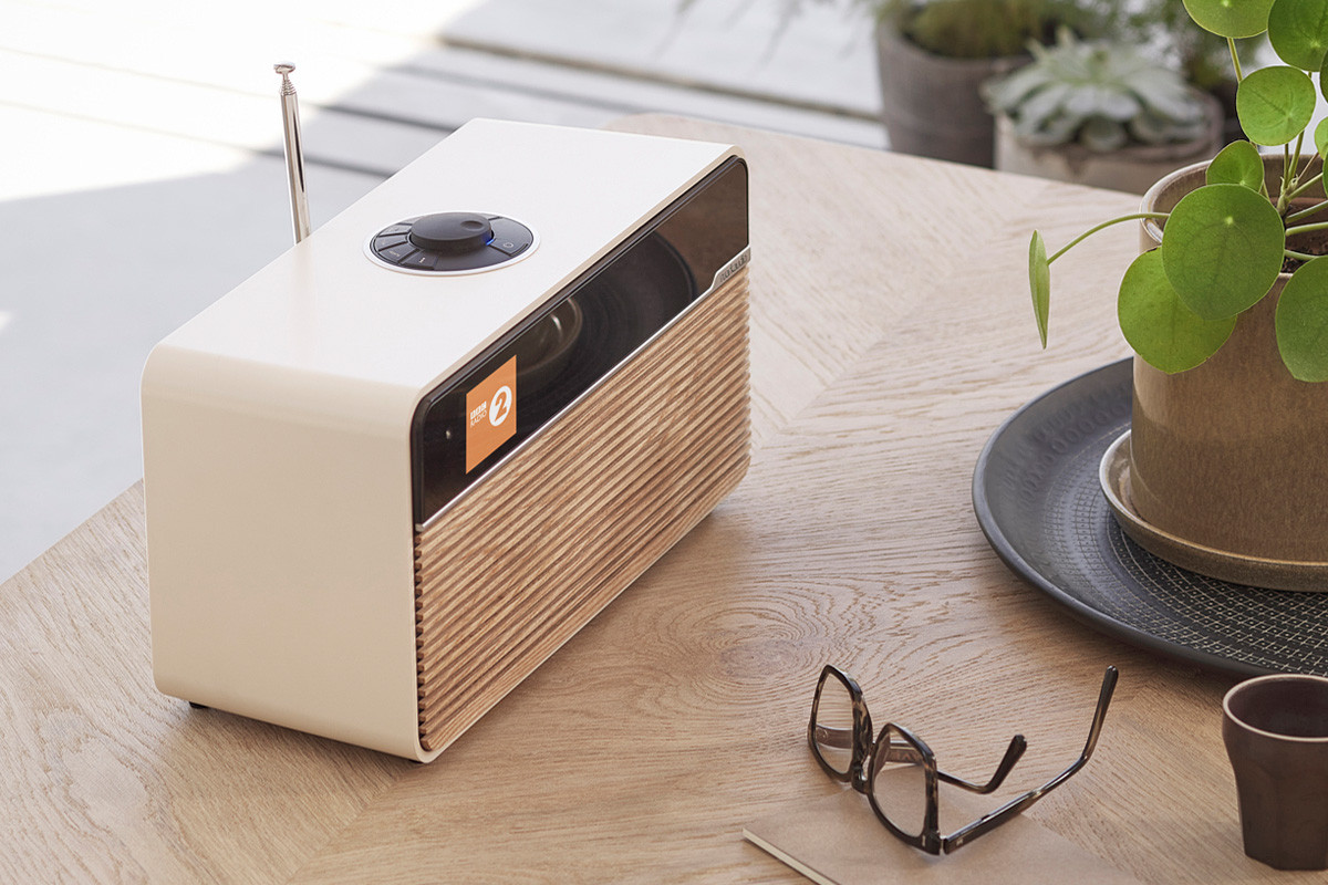 Ruark Audio R2 Mk4 Light Cream - system audio typu "all-in-one"