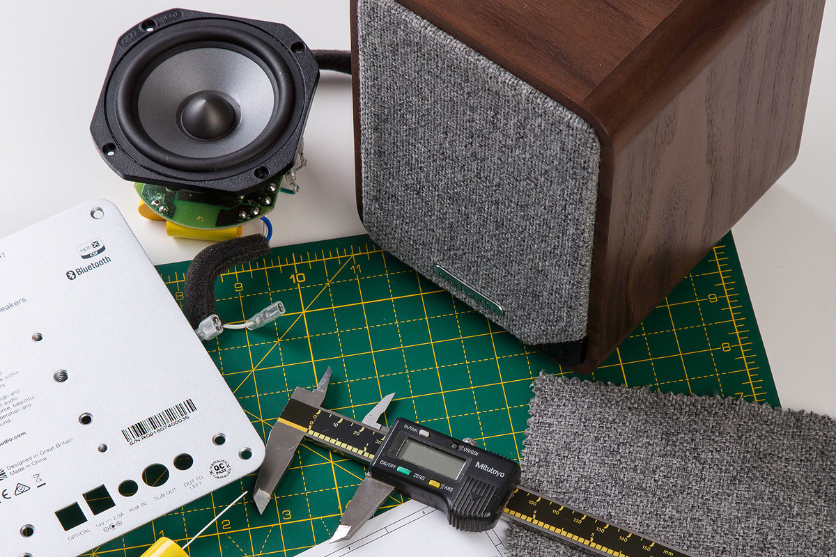 Ruark Audio MR1 Mk2 Rich Walnut - kolumny bezprzewodowe Bluetooth