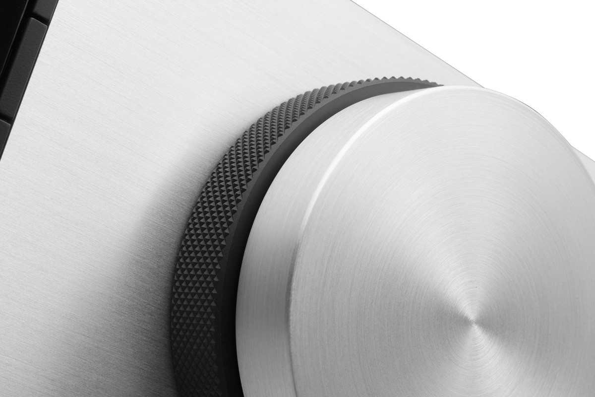 Cambridge Audio EVO 150 DeLorean Edition - system audio typu "all-in-one"