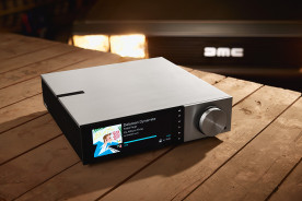 Cambridge Audio EVO 150 DeLorean Edition - system audio typu "all-in-one"