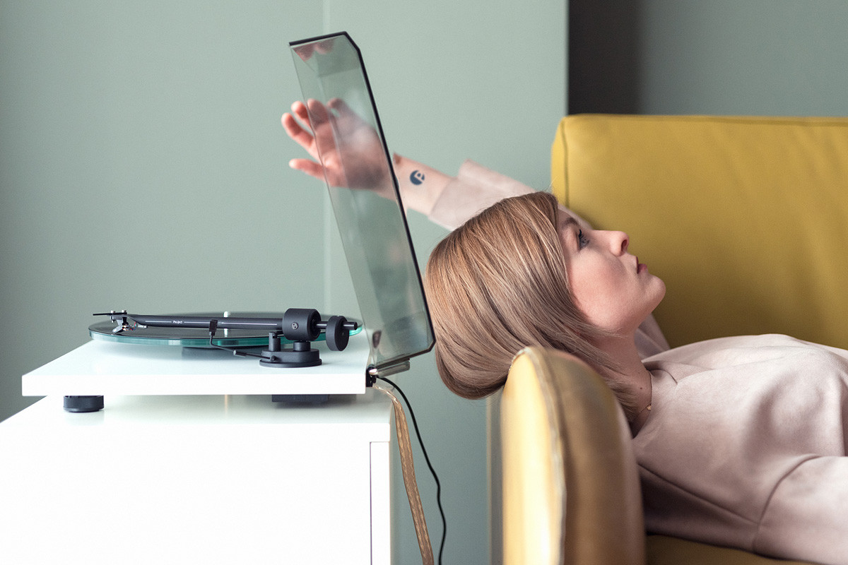 Pro-Ject T1 EVO BT Black High Gloss - gramofon analogowy