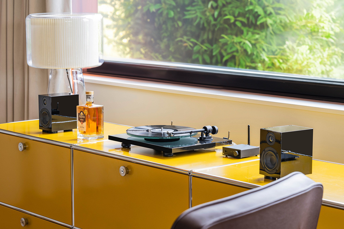 Pro-Ject T1 EVO BT White Satin - gramofon analogowy