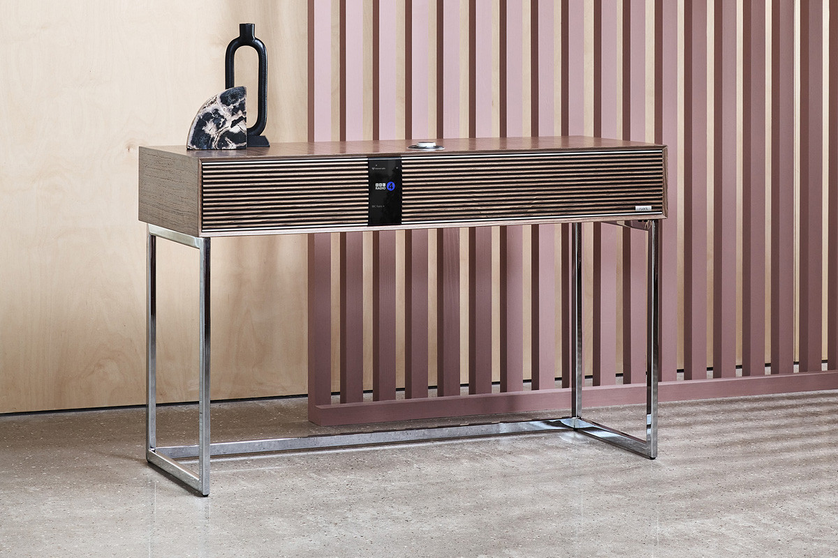 Ruark Audio R810 Walnut - system audio typu "all-in-one"