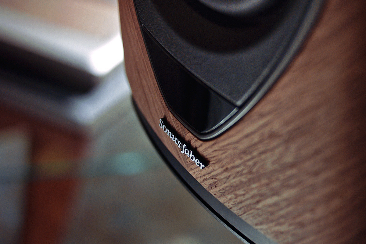 Sonus Faber Duetto Walnut - kolumny aktywne