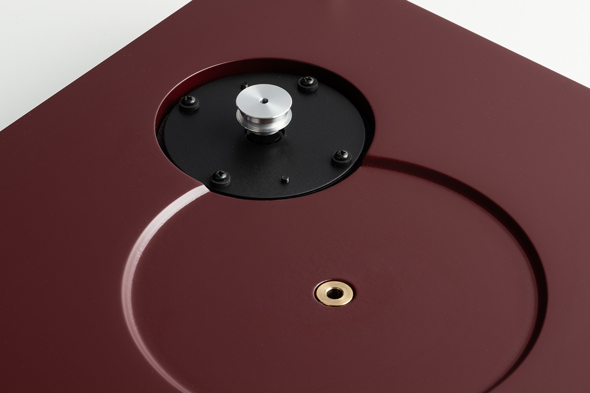 Pro-Ject Debut EVO 2 High Gloss Black - gramofon analogowy